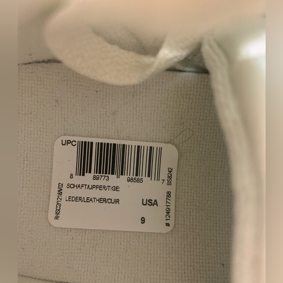 COPY - Reebok Brand New Sneakers - Picture 7 of 7